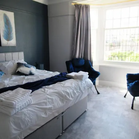 Lovely, Cosy Beachside Cottage 1 - Perfect Location Llandudno Exterior photo