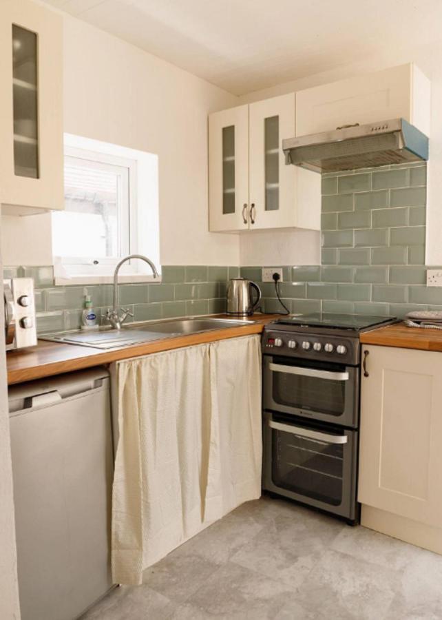 Lovely, Cosy Beachside 1 - Perfect Location * Llandudno